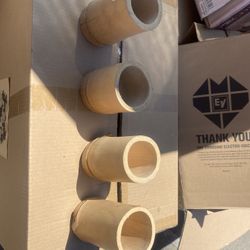 W Wooden Pots 