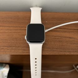 Apple Watch Se Second Generation 41 Mm
