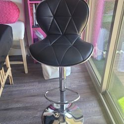 Black Stool With Hydraulic 