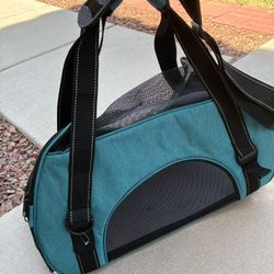 Collapsible Pet Carrier