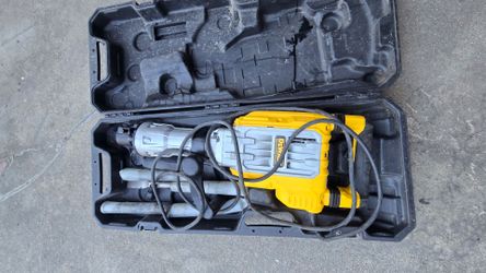 Jack hammer with attachements