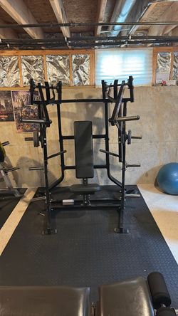 Hammer Strength ISO-LATERAL Bench press