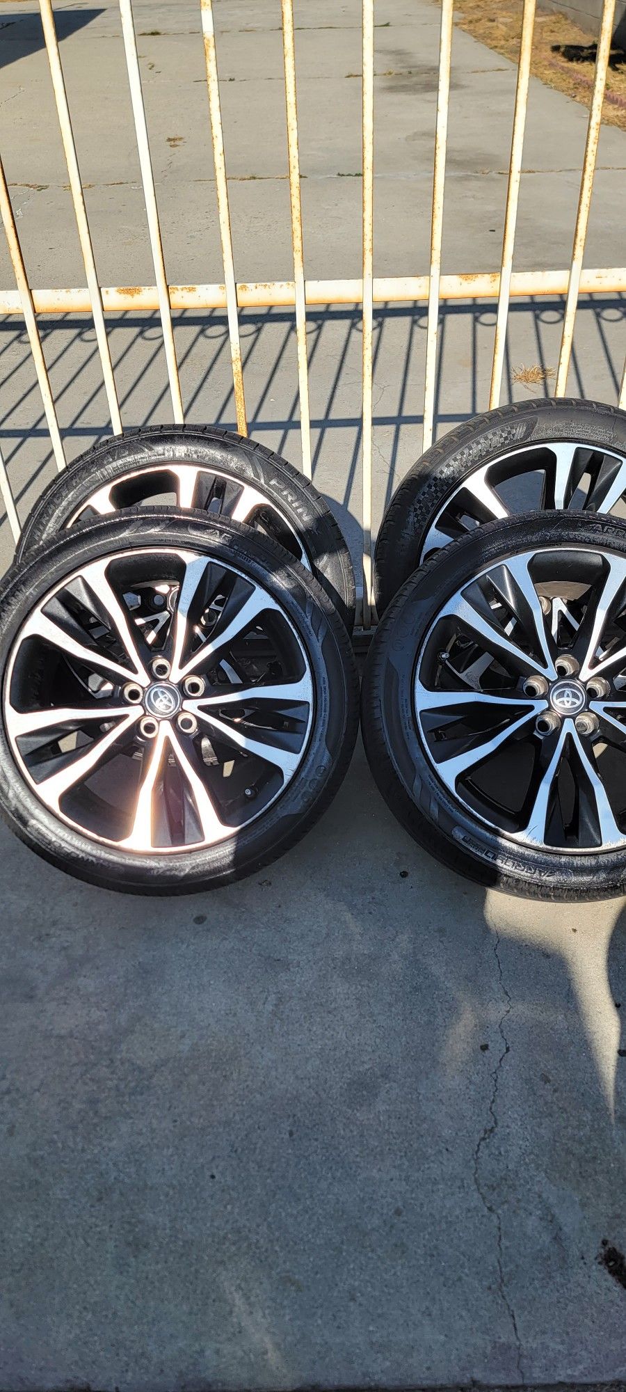 RINES 17 PARA TOYOTA COROLLA 2009 2010 ETC