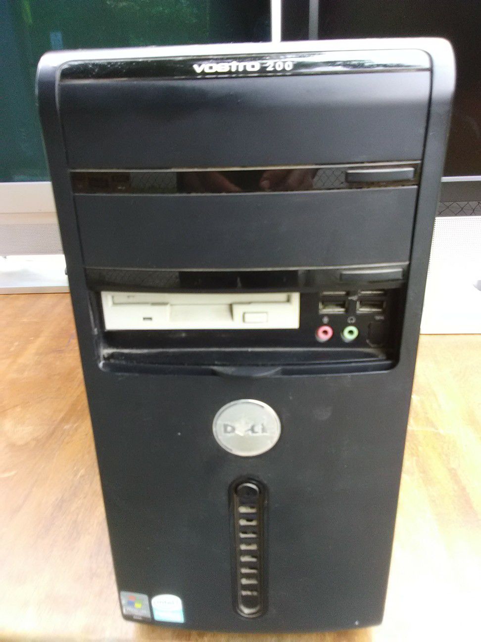 Dell Vostro desktop computer with no hard drives