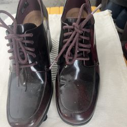  Clarks Artisan Burgundy Patent Leather Block Heel Oxfords, Size US 7 M, Like New