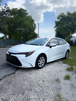 Toyota Corolla LE White 2024