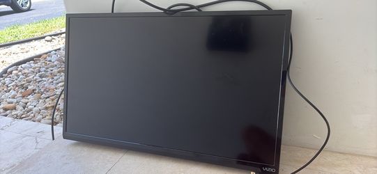 Vizio 33 inch TV  LCD HDTV