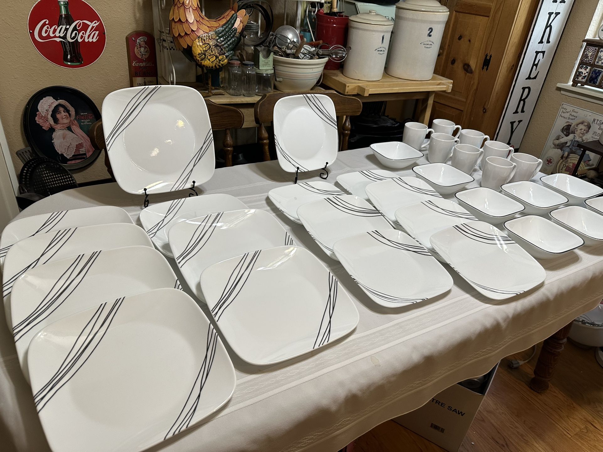 Corelle “Simple Sketch “ Dinnerware Set