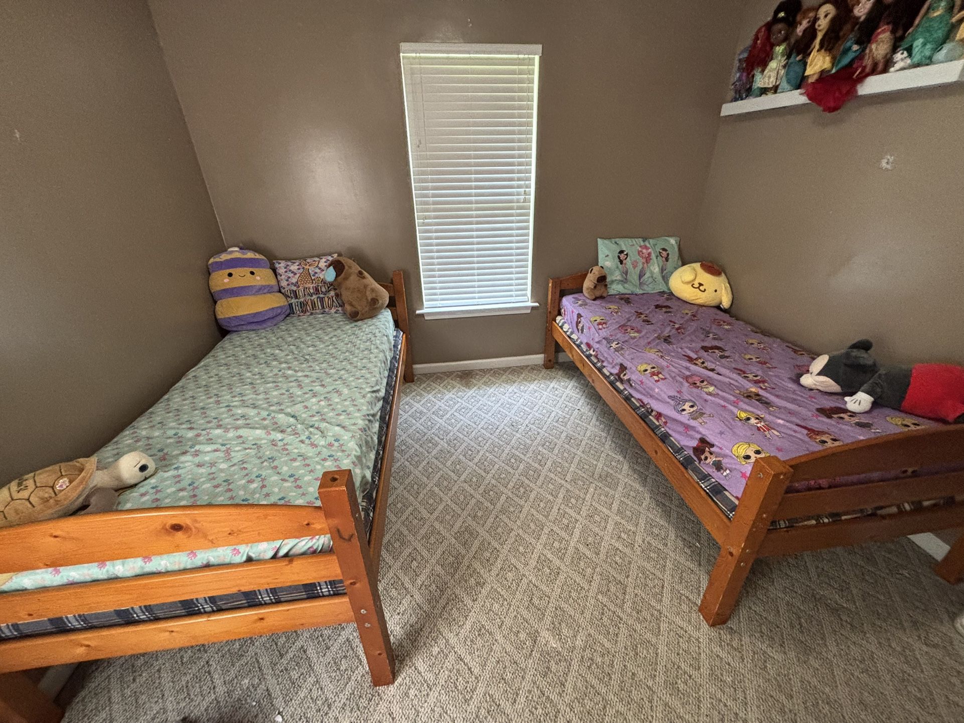 Double Wooden Twin Beds For Sale. (Mattresses Not Included.)