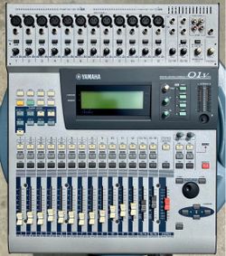 Yamaha 01V Digital Mixing Console