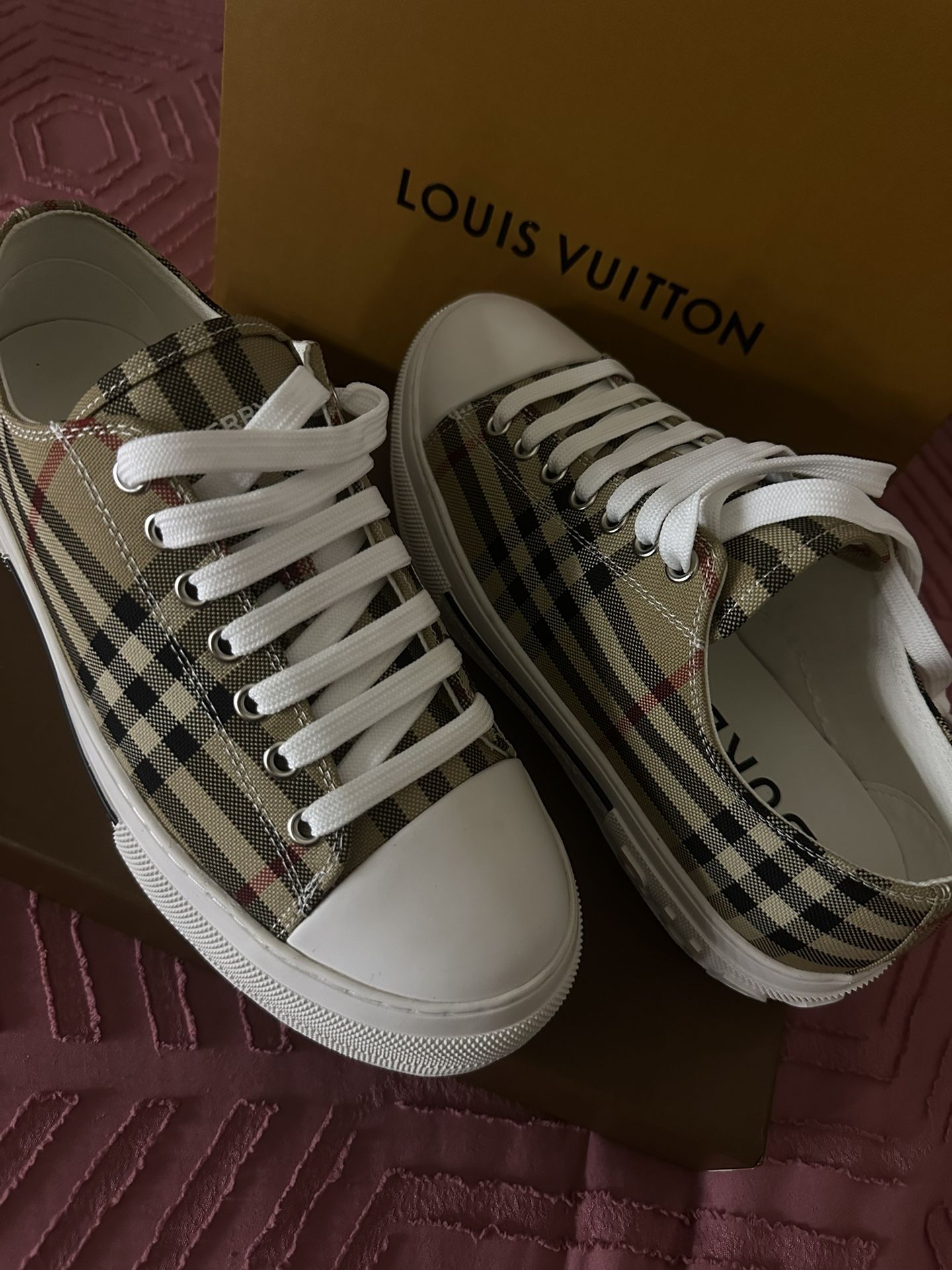 Burberry Sneakers Platform