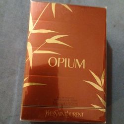 Yves Saint Laurent Opium Perfume