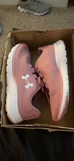 Underarmour Women’s Size 6