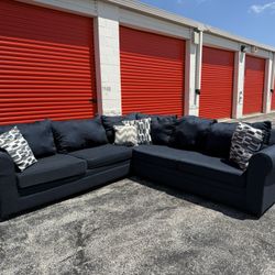 Navy Blue Three Piece Sectional Couch! ***Free CurbSide Delivery***