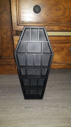 Coffin shelf