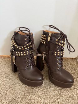 Jessica Simpson boots