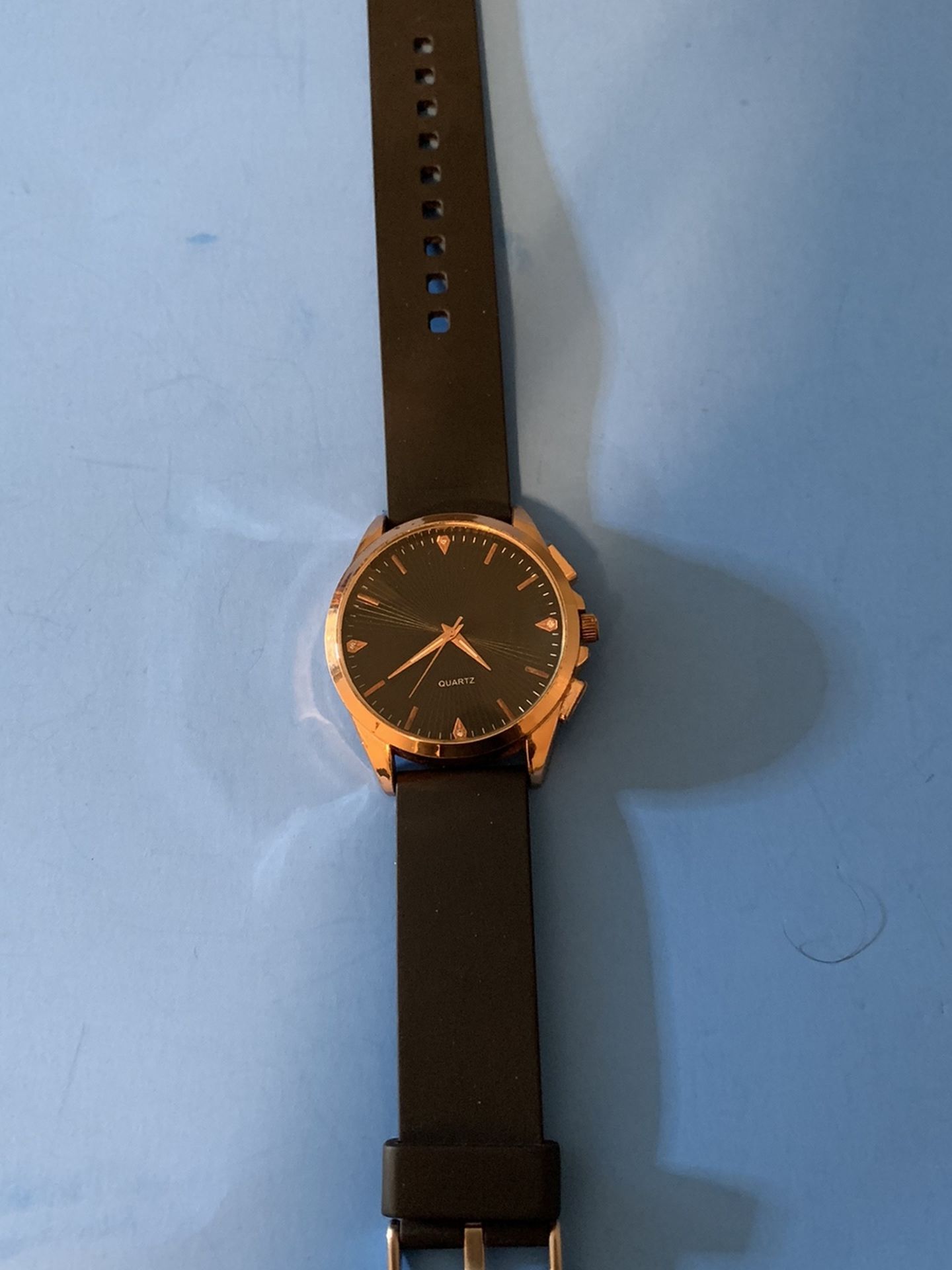 Nice watch works well new batteries