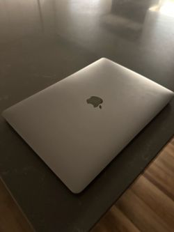 MacBook Air (2020) – 16GB RAM | Intel i3 | Great Condition
