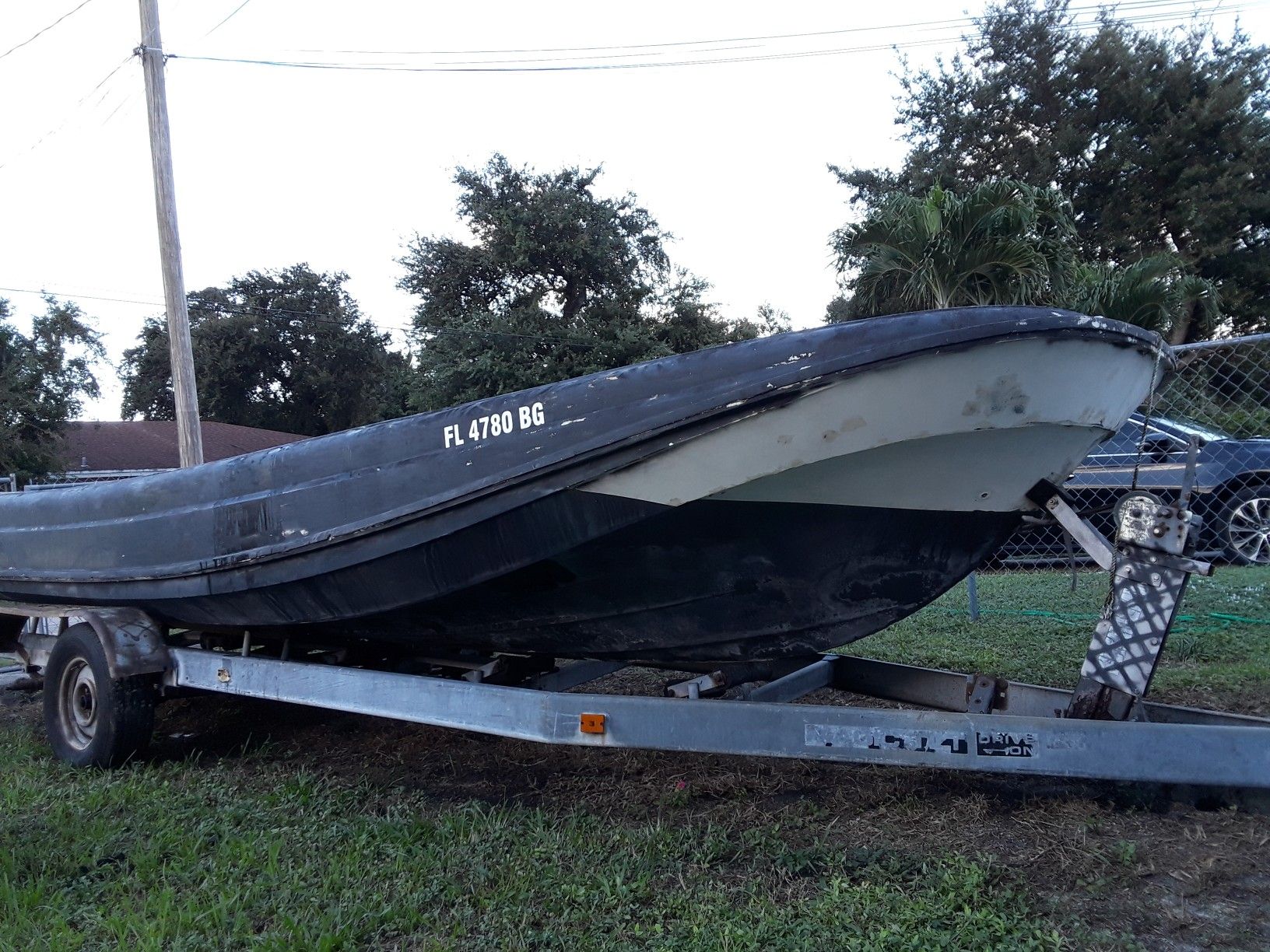 24 ft Boston Whaler and trailer for sale boat has no title No VIN