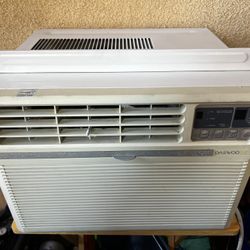 Daewoo 5350 BTUs Window Air Conditioner
