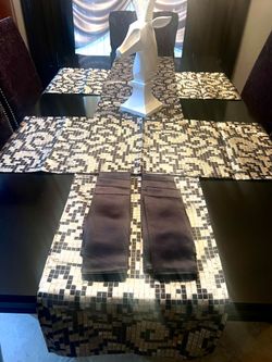 Black Silver Mosaic Table Runners & Napkin Set
