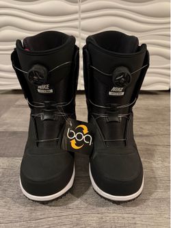 Nike snowboard boots size 10