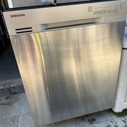 Dishwasher 