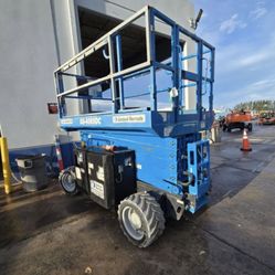 Genie Electric Scissor Lift 40’  All Terrain Tires
