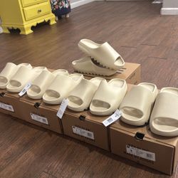 Yeezy Slides Sizes 7 & 9