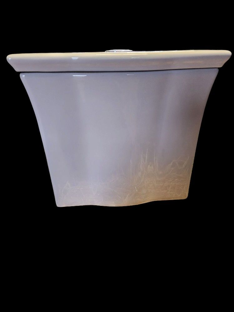 Alto Toilet Tank And Lid