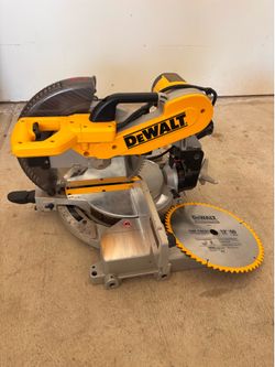 Dwalt 12” Compound Miter Saw