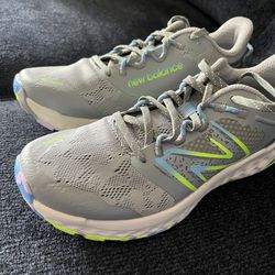 New Balance Fresh Foam Garoe Trail Running Women’s Sneakers Size 9