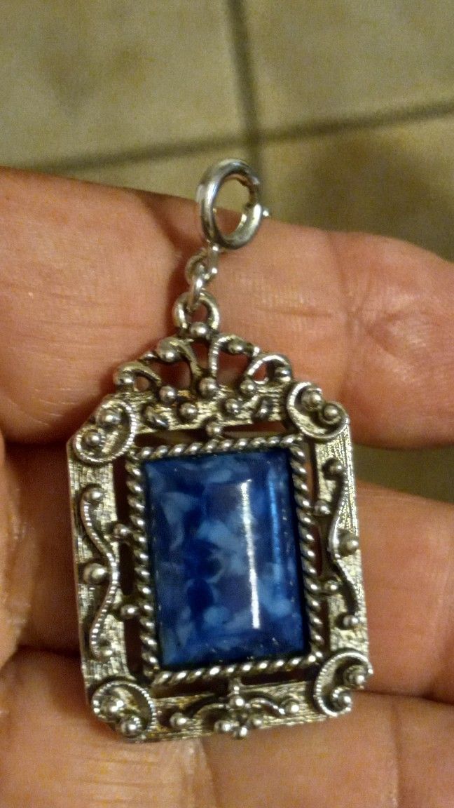 Vtg 70s Sarah Coventry Silvertone Double Sided Blue Pendant 1 1/2" X 1"