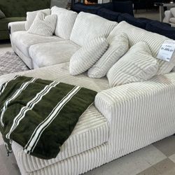 Lindyn Ivory 3 Piece Modular Cloud Sectional Sofa with Chaise /P