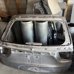 2021 Jeep Grand Cherokee Trunk Gate