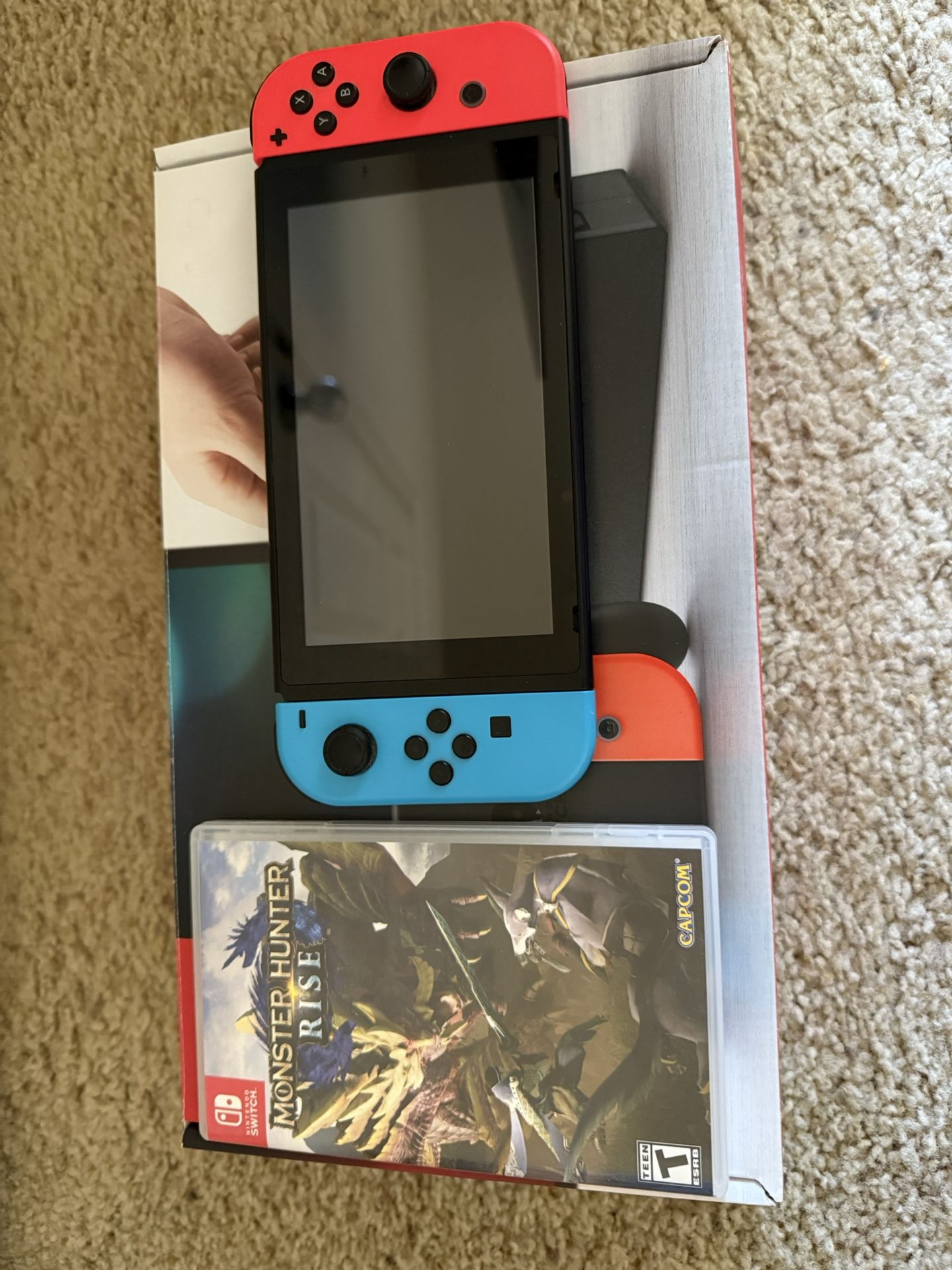 Nintendo Switch And Game: Monster Hunter Rise