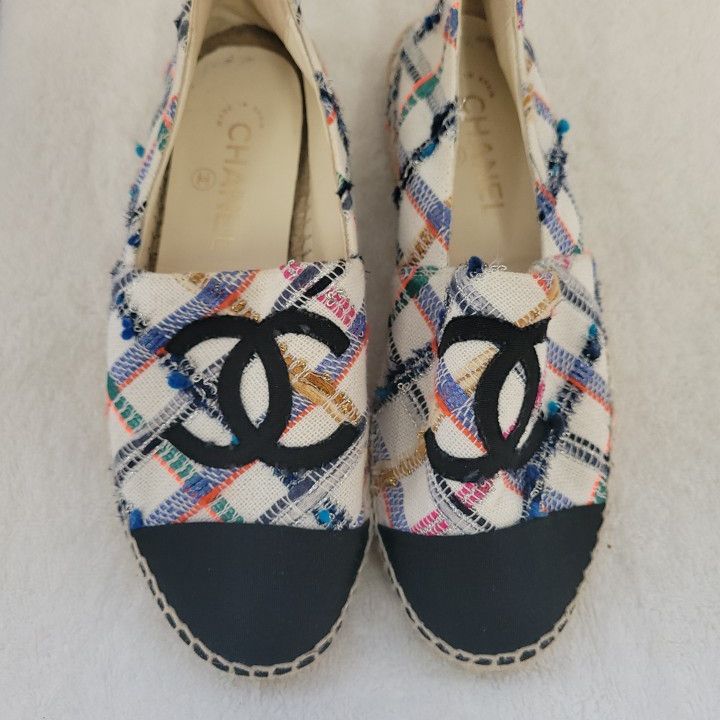 Chanel Espadrilles Loafers Size 38 for Sale in Chicago, IL - OfferUp