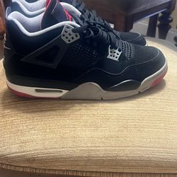 Air Jordan Retro 4 