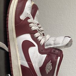 Nike Red and White High-Tops