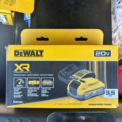 DeWalt 20V MAX XR POWERSTACK 3.5Ah Battery + Charger Kit 