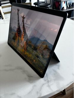 Mint Condition! Microsoft Surface Pro 11