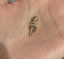Letter “p” Pendant 10k