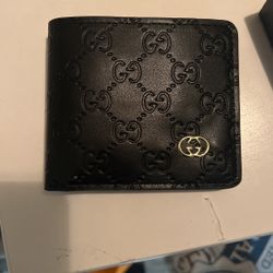 Authentic Gucci Wallet for Sale in Orlando, FL - OfferUp