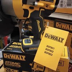 DEWALT 20V MAX BRUSHLESS 1/2" COMPACT IMPACT WRENCH WITH HOG RING ANVIL (TOOL ONLY)