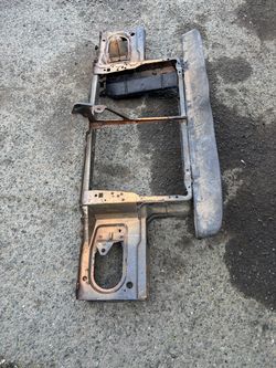 81-88 Gbody radiator support