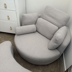 Swivel chair
