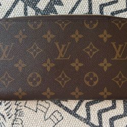 Louis Vuitton - Organizer Wallet 