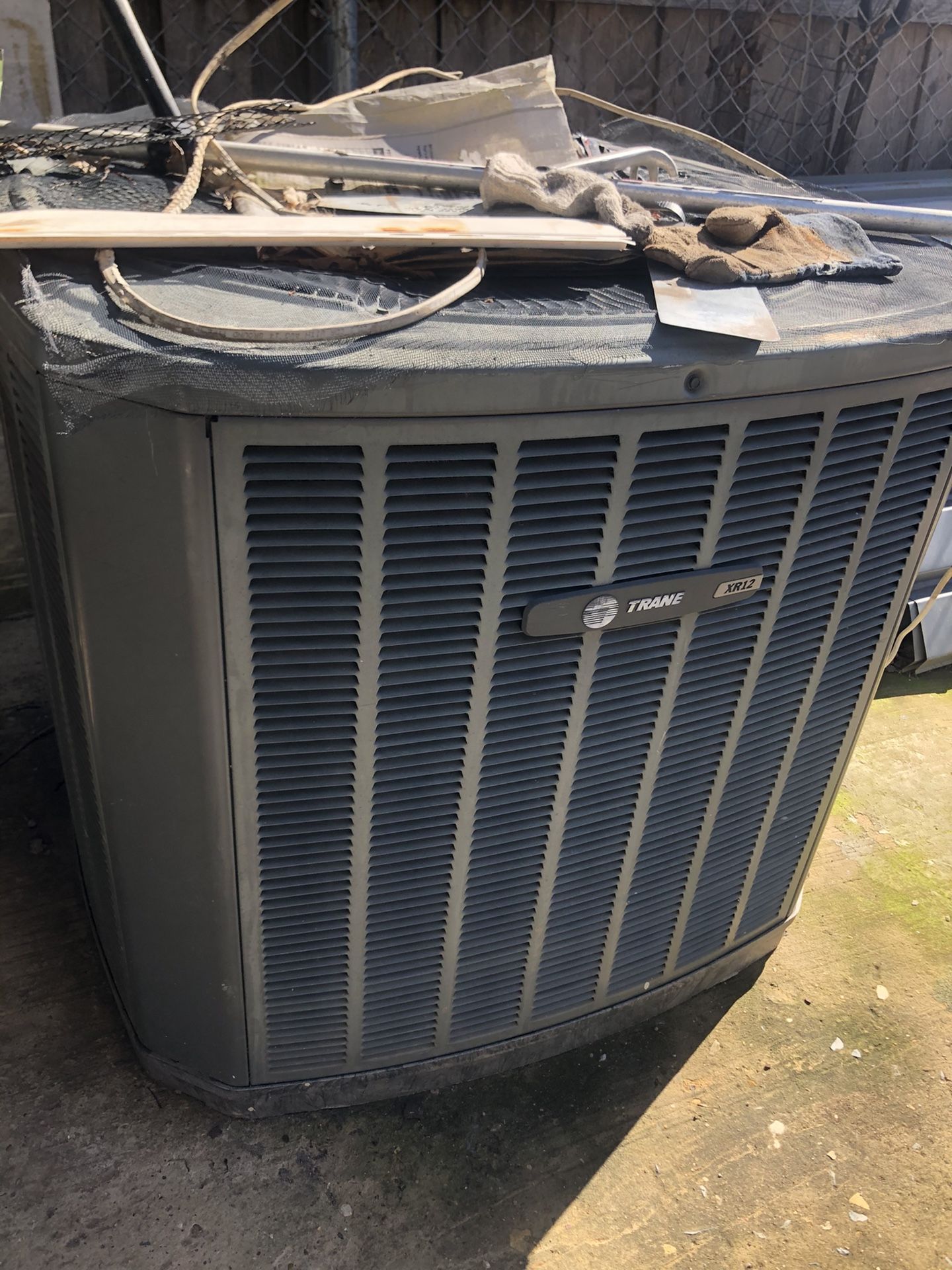 Trane Xr12 Ac Unit for Sale in Dallas, TX OfferUp