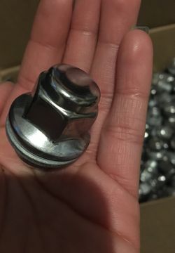 OEM Nissan/Infiniti Lug nuts 12x1.25