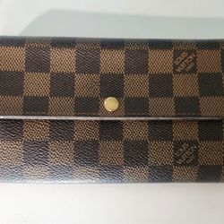 Louis Vuitton Sarah Wallet